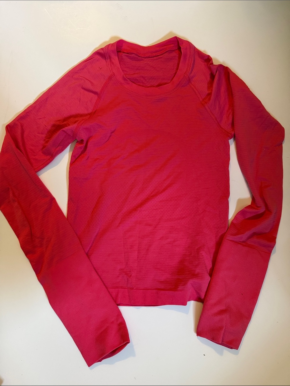 Lululemon sz 0 Swiftly Tech Long Sleeve Crewneck Top in Bright Pink NWOT